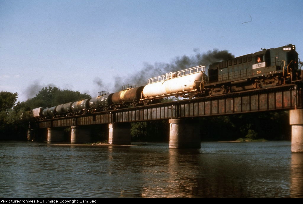 KBS 312 Crossing the Kankakee River